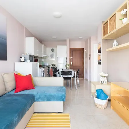 Apartment Home2book Cozy Apt Near The Seaside, Pool&terrace