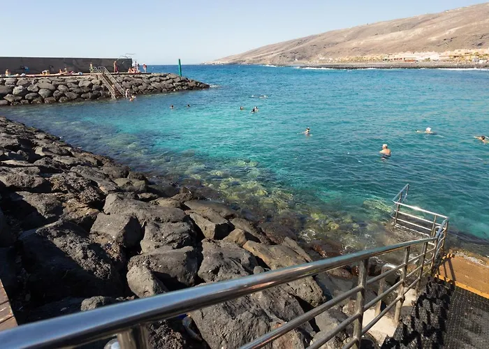 Home2book Cozy Apt Near The Seaside, Pool&terrace * بويرتيتو دو غويمار